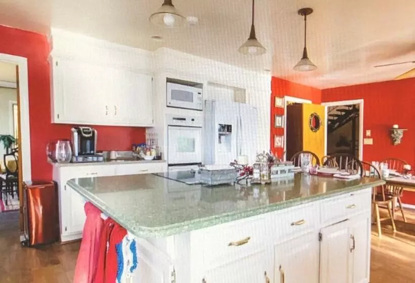 Aamiaismajoitus (B&B) Laurel Grove Inn On The South