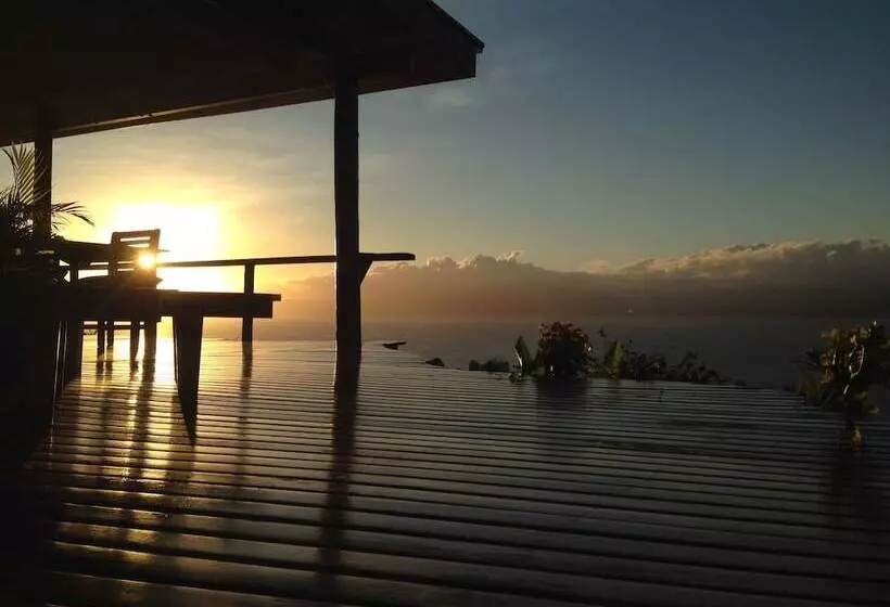 مبيت وإفطار Naveria Heights Lodge