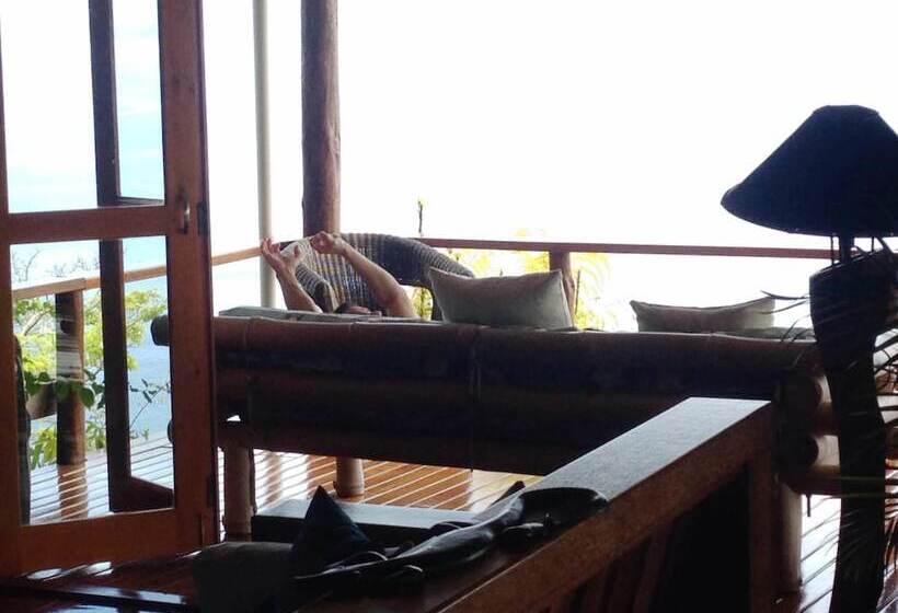 مبيت وإفطار Naveria Heights Lodge