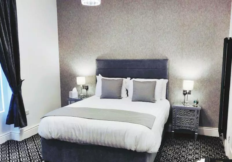 تختخواب و صبحانه Serendipity House