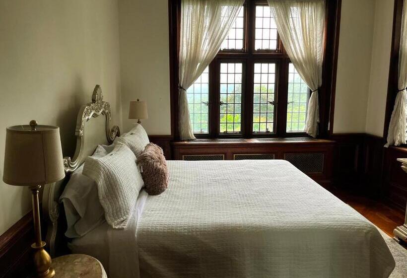 ベッドアンドブレックファースト The Castle At Skylands Manor