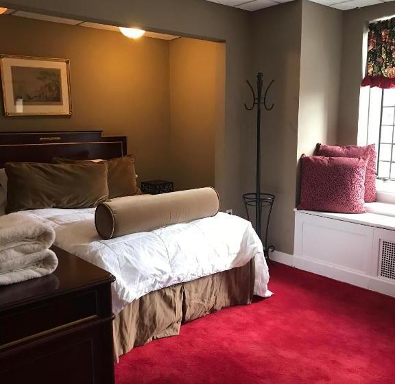 민박 The Castle At Skylands Manor