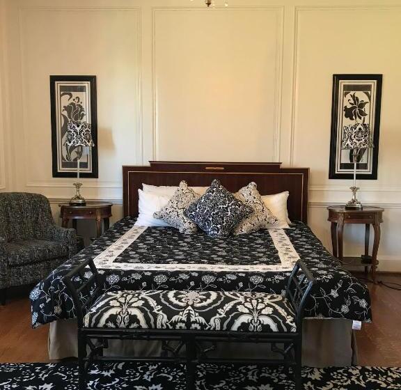 ベッドアンドブレックファースト The Castle At Skylands Manor