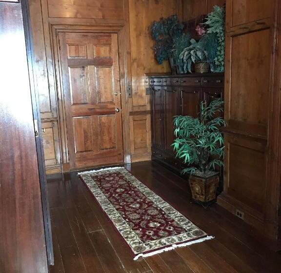 ベッドアンドブレックファースト The Castle At Skylands Manor