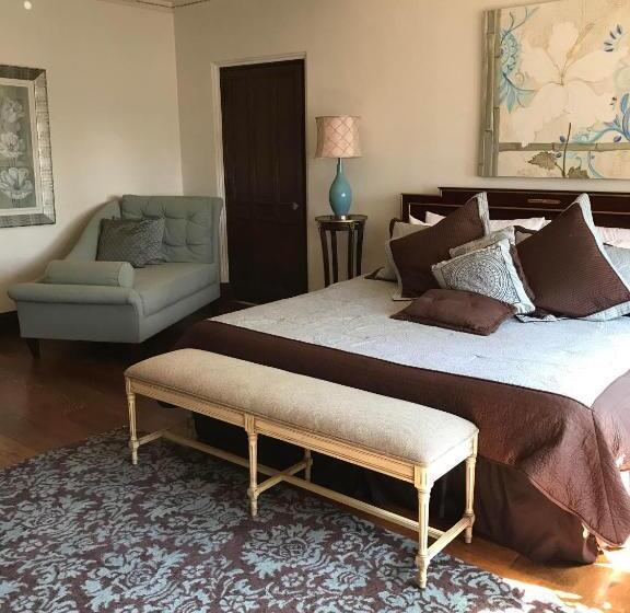 민박 The Castle At Skylands Manor