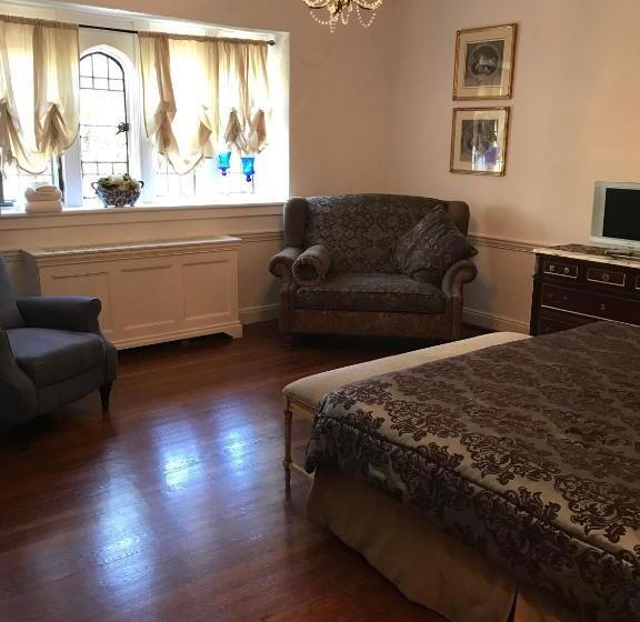 ベッドアンドブレックファースト The Castle At Skylands Manor