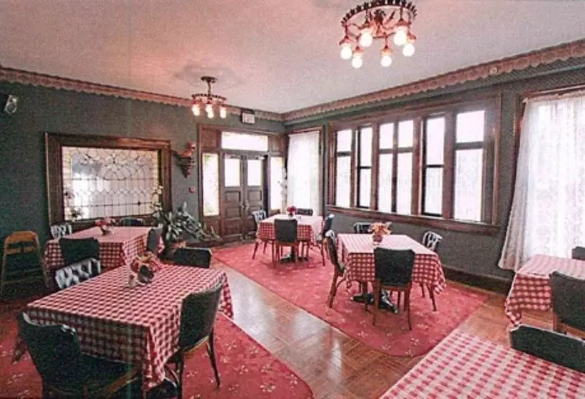 민박 The Doctor's Inn