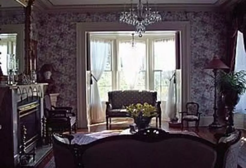 민박 The Doctor's Inn