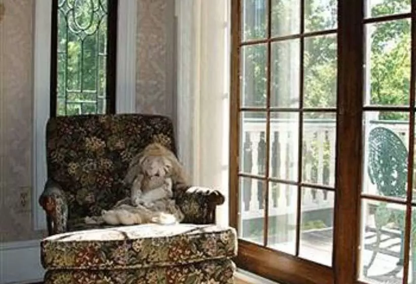 민박 The Doctor's Inn