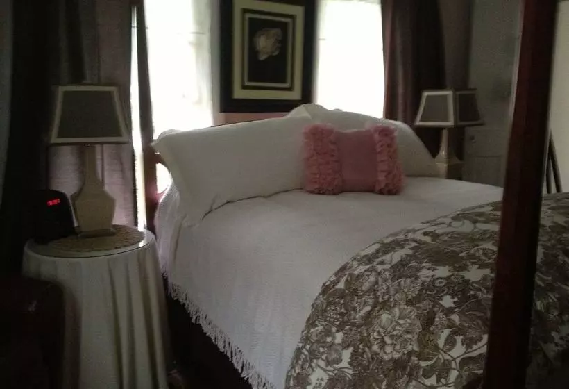 ベッドアンドブレックファースト Roseledge Country Inn & Farm Shoppe