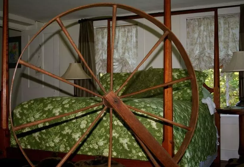 ベッドアンドブレックファースト Roseledge Country Inn & Farm Shoppe