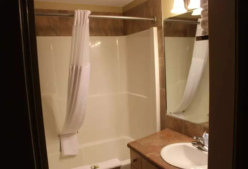 Clearwater Hotel Ltd