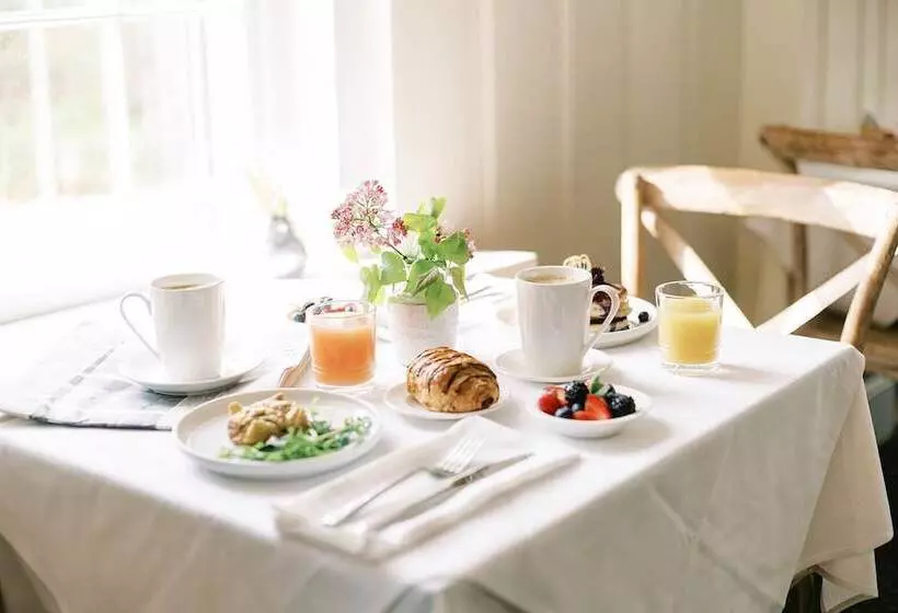 住宿加早餐  Fairville Inn