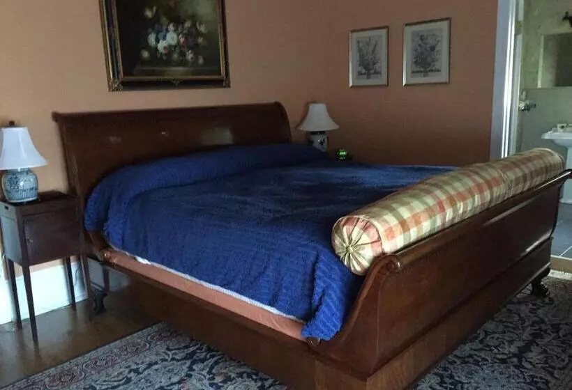 Hanna House Bed & Breakfast