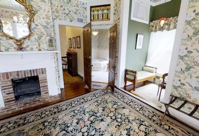 Hanna House Bed & Breakfast