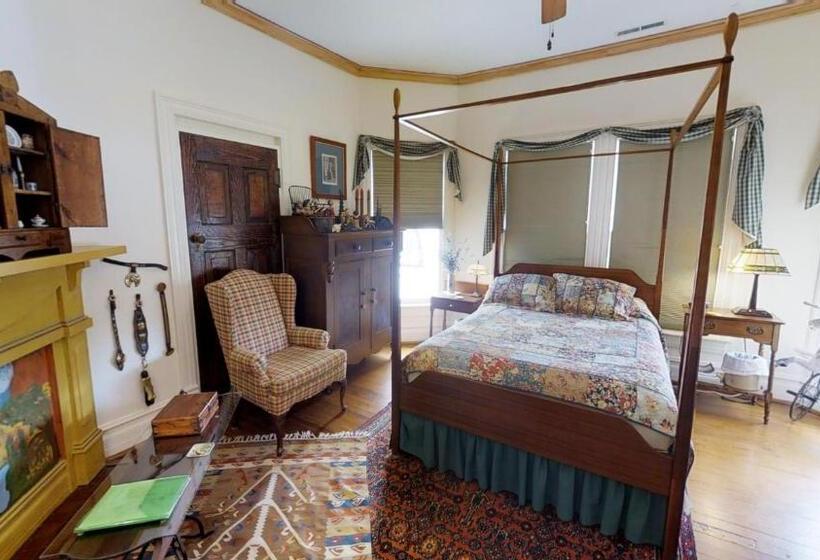 Hanna House Bed & Breakfast