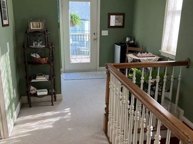 Haynes Bed And Breakfast