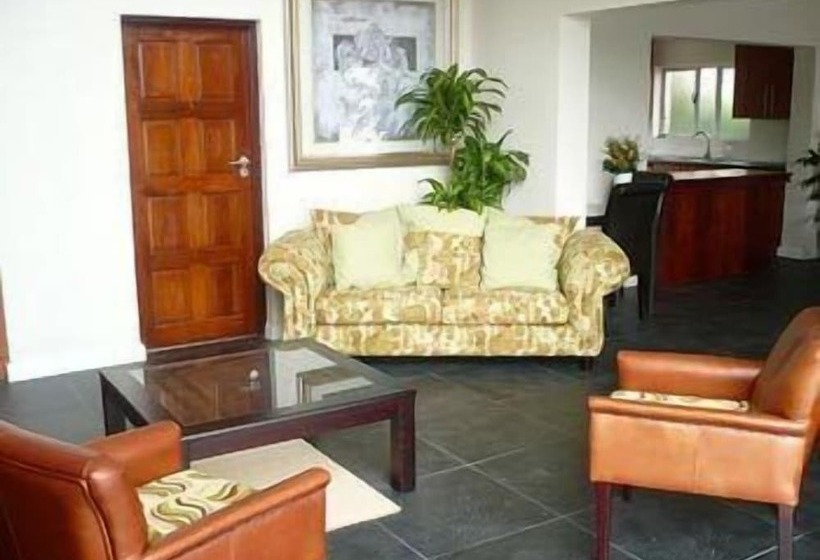 בית מלון כפרי Aristotle Guest House