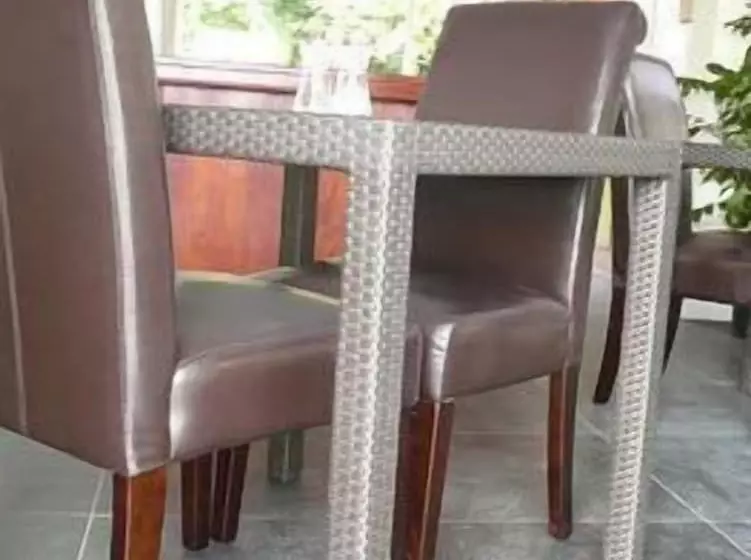 هتل Aristotle Guest House