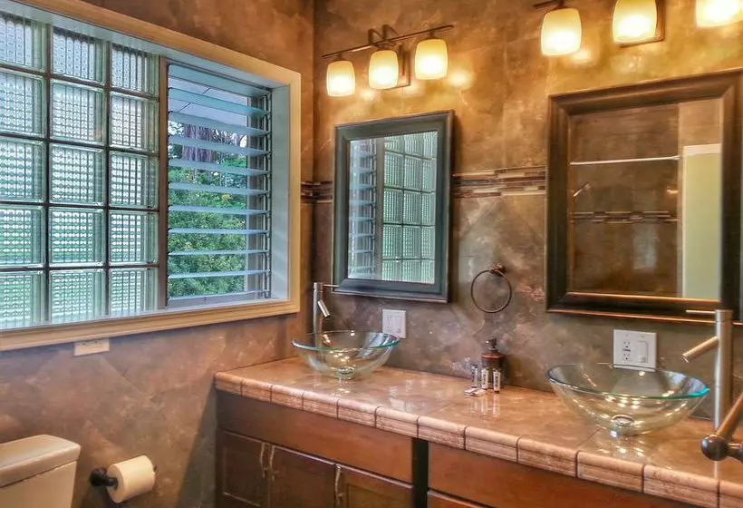 Hotel Hilltop Legacy Vacation Home