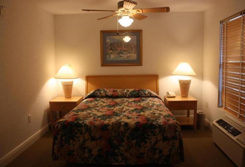 ホテル Lake Roy Beach Inn