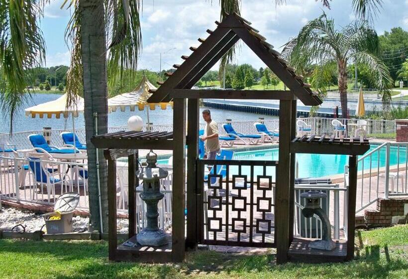 ホテル Lake Roy Beach Inn