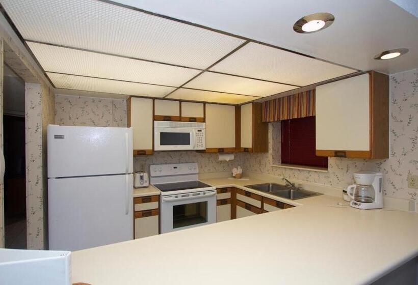 فندق Laurel Point Resort