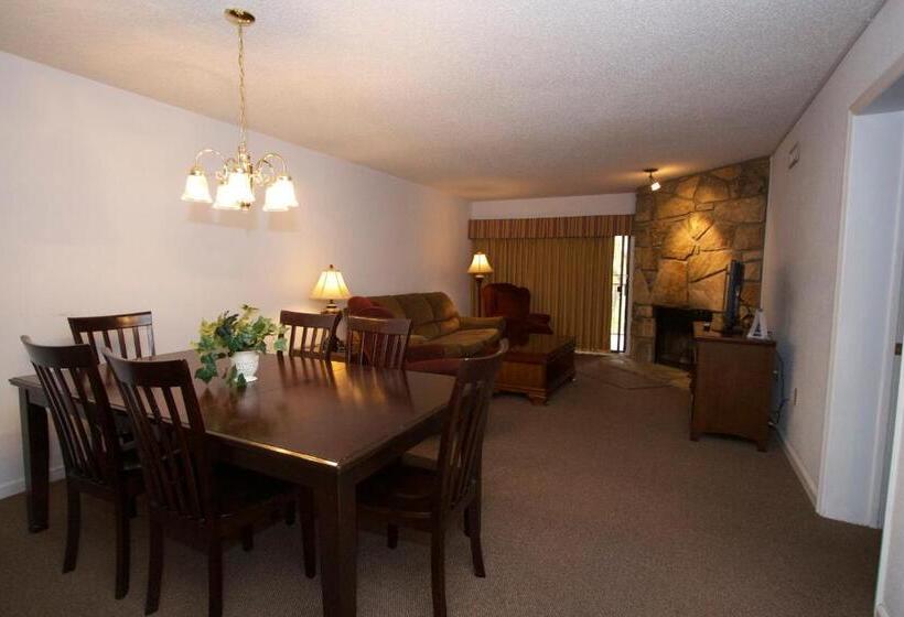 فندق Laurel Point Resort