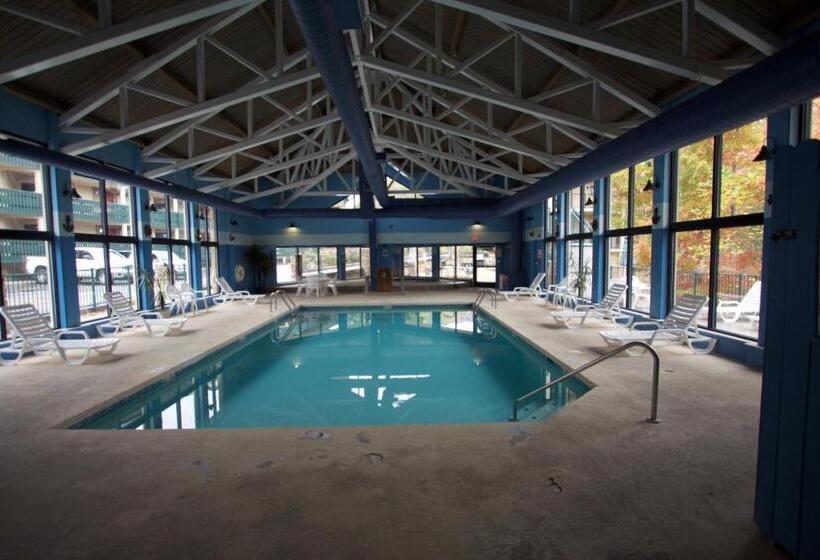 فندق Laurel Point Resort