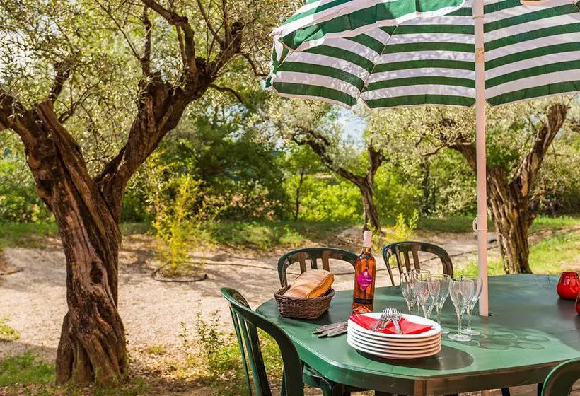 هتل Résidence Lagrange Vacances Le Domaine De L Oliveraie