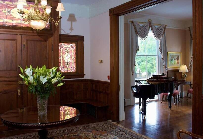 فندق Lookaway Inn