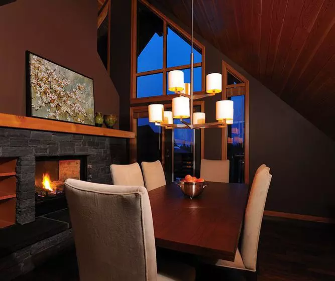 Hôtel Rundle Cliffs Lodge By Spring Creek Vacations