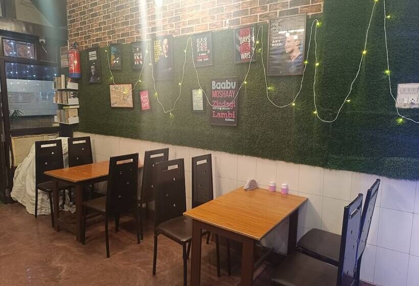 酒店 Sidhartha Walking Distance From Tajmahal