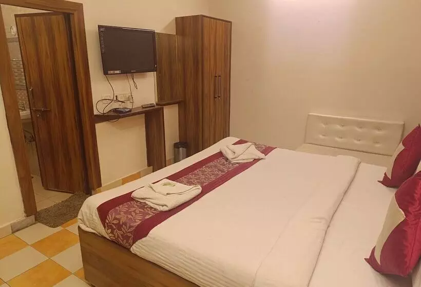 هتل Sidhartha Walking Distance From Tajmahal