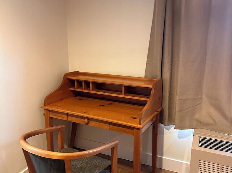 בית מלון כפרי Stone Willow Inn