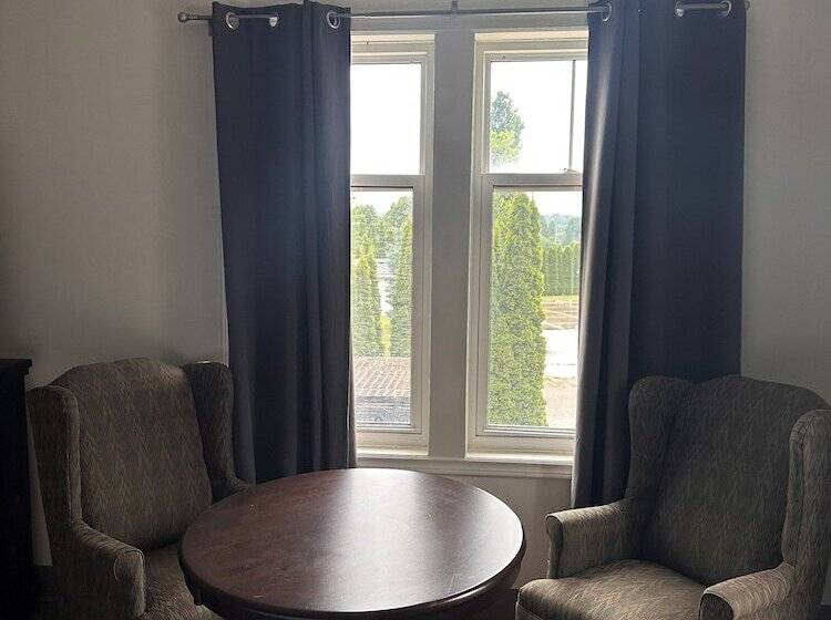 בית מלון כפרי Stone Willow Inn