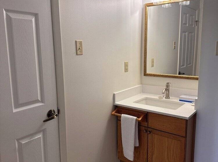 בית מלון כפרי Stone Willow Inn