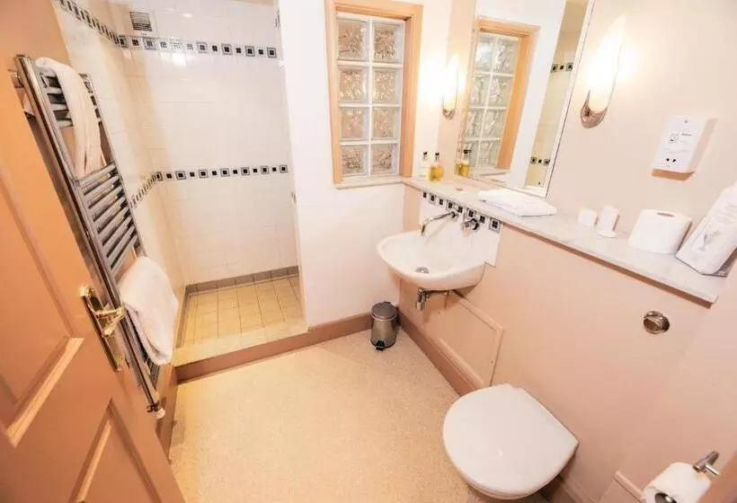 Отель The Auberge