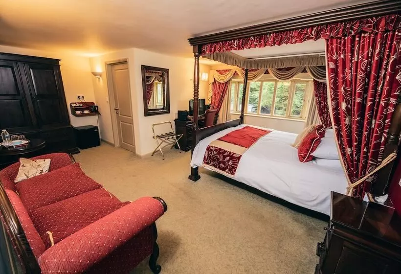 Отель The Auberge