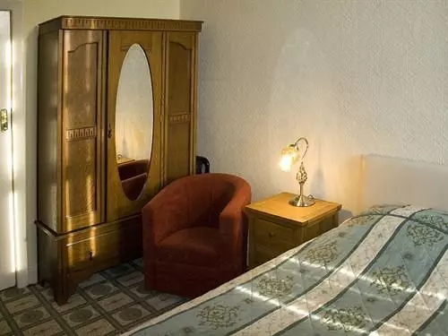 هتل The New Beehive Inn