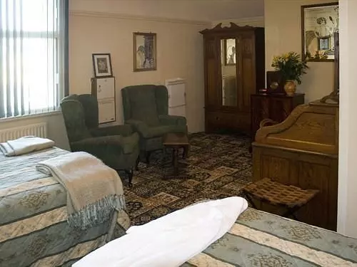 هتل The New Beehive Inn