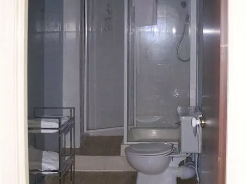 هتل The New Beehive Inn