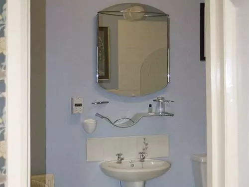 هتل The New Beehive Inn