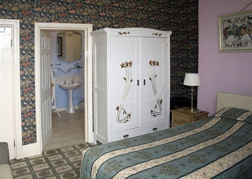 هتل The New Beehive Inn