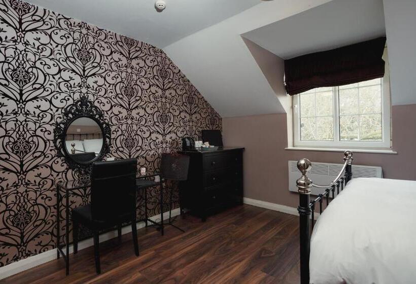 فندق The Oak Baginton