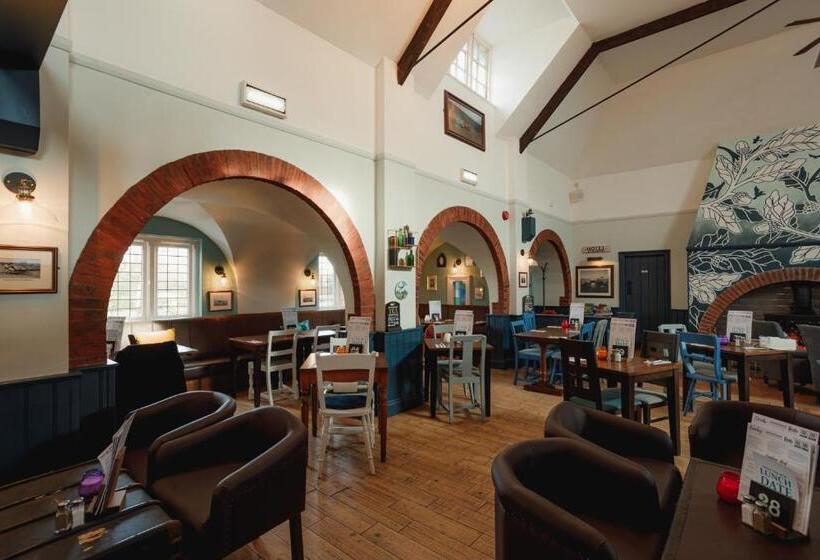 فندق The Oak Baginton