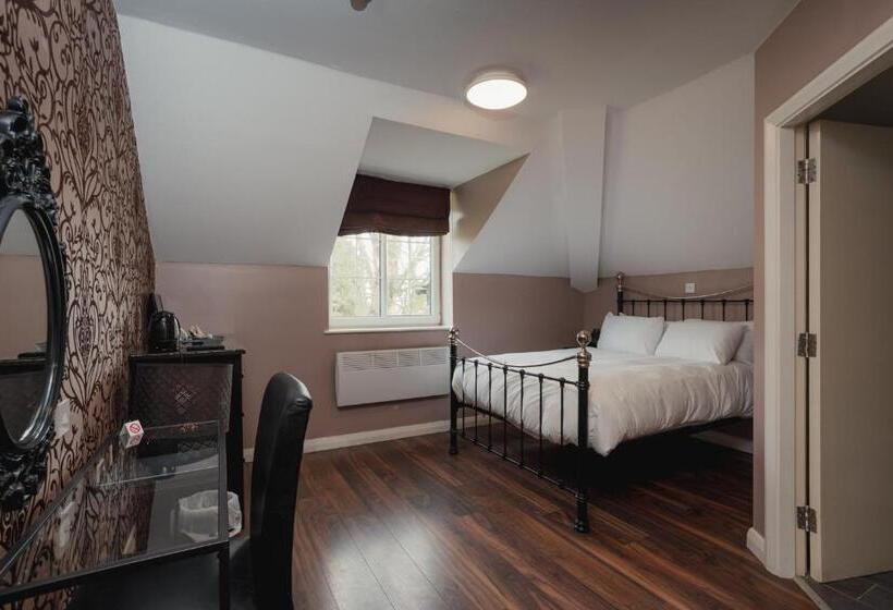 فندق The Oak Baginton