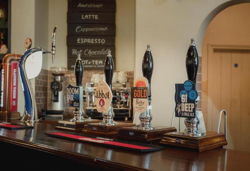 فندق The Oak Baginton