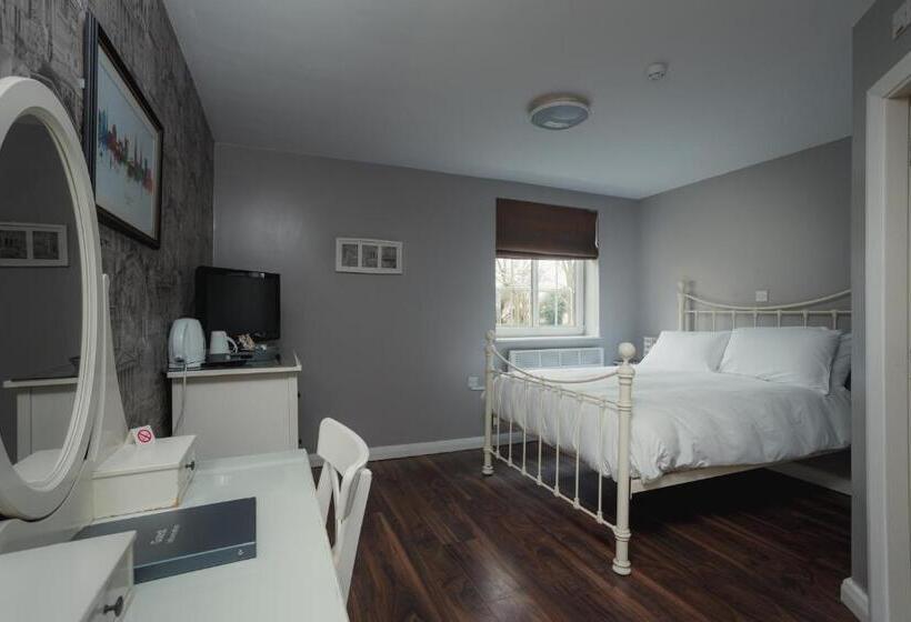 فندق The Oak Baginton