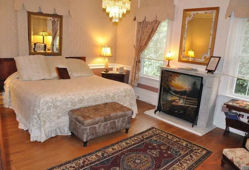 Melange Bed And Breakfast